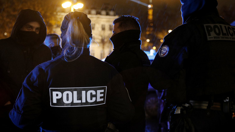 Yvelines : un couple de policiers en relation extraconjugale retrouvés tués par balles