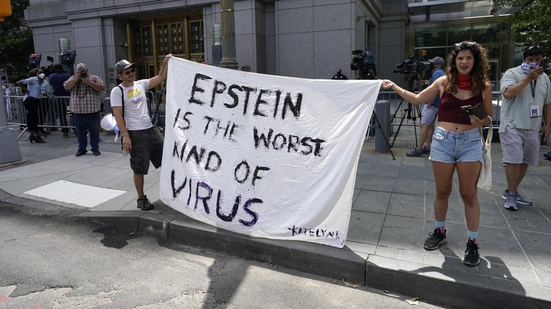 Affaire Epstein : la justice refuse de conserver une partie de la déposition de Maxwell secrète