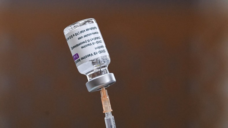 Vaccins Pfizer et AstraZeneca : hypertension, syndrome grippal, des effets secondaires à surveiller