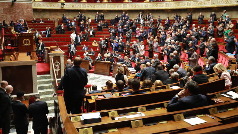 Projet de loi «séparatisme» : abstention ou contre, l'opposition fustige le texte adopté