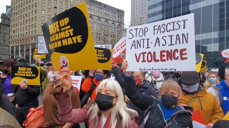 Manifestation contre le racisme anti-asiatique à New York après une agression