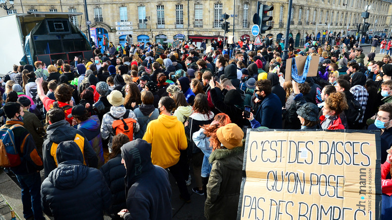 Plusieurs rassemblements en soutien aux organisateurs de la rave party de Lieuron