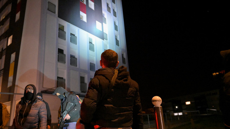 Emeutes à Blois : un des deux jeunes blessés grièvement dans l'accident est décédé