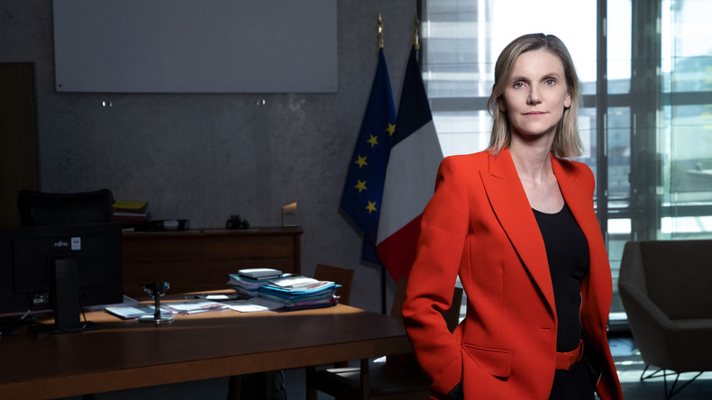 «C'est quoi le p*** de projet industriel en France ?» : la ministre de l'Industrie chahutée à Rodez