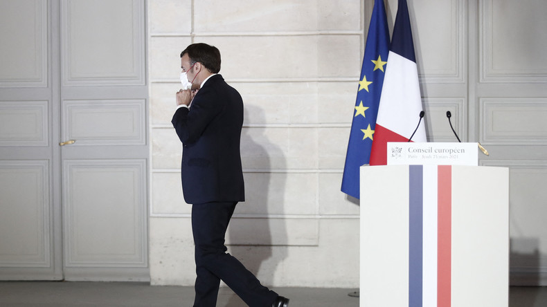«Arrogant», «déconnecté de la réalité»... L'opposition critique l'absence de mea culpa de Macron