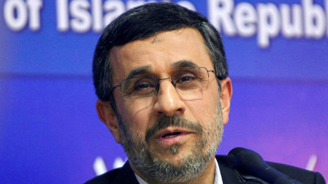 L'ancien président iranien Mahmoud Ahmadinejad lors d'une conférence de presse au Caire, en Égypte, le 7 février 2013 (image d'illustration).