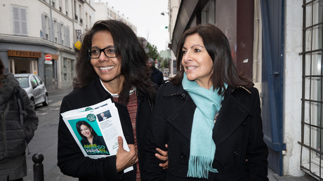 Audrey Pulvar faisant campagne lors des municipales à Paris pour Anne Hidalgo en février 2020 (image d'illustration).