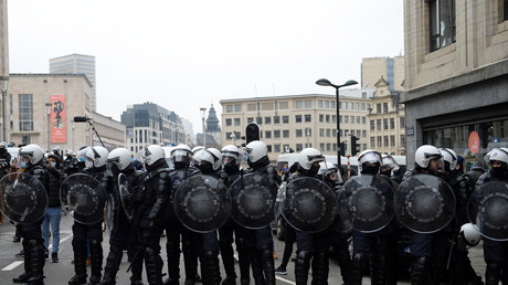 Policiers belges lors d'une manifestation contre les mesures sanitaires à Bruxelles le 31 janvier 2021 (image d'illustration).