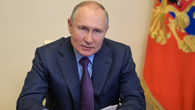 Poutine se dit prêt à recevoir Zelensky à Moscou «à n'importe quel moment»