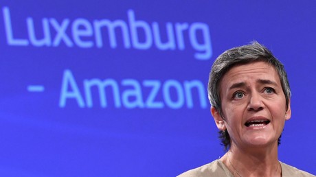 Le 4 octobre 2017, la commissaire européenne à la Concurrence, Margrethe Vestager, donne une conférence de presse, à Bruxelles, sur les aides d'Etat à de grandes entreprises dont Amazon (image d'illustration).