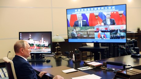 Le 19 mai 2021, le président de la Fédération de Russie, Vladimir Poutine inaugure par visioconférence, conjointement avec son homologue chinois Xi Jinping, la construction de quatre réacteurs pour les centrales chinoises de Tianwan et Xudapu.