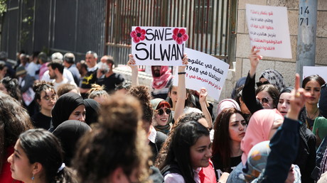 Manifestation en marge d'une audience au tribunal sur l'expulsion prévue de Palestiniens de Silwan, un quartier de Jérusalem-Est, le 26 mai 2021.