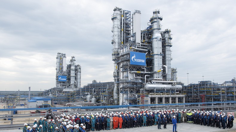 Vladimir Poutine inaugure une usine de transformation de gaz géante en Sibérie