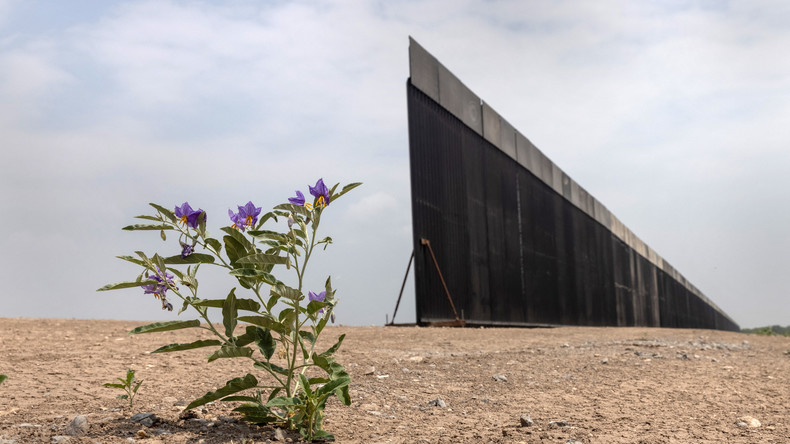 L'idée d'un mur américain à la frontière du Mexique relancée par le gouverneur du Texas