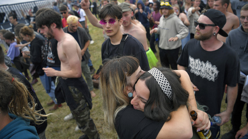 Heurts entre fêtards et gendarmes lors d'un festival en hommage à Steve Maia Caniço (VIDEOS)