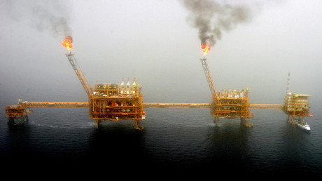 Vue d’une plateforme iranienne de forage sur le champ pétrolifère de Soroush dans le golfe Persique, le 25 juillet 2005 (illustration).