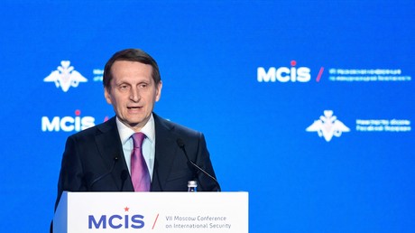 Le directeur du Service de renseignement extérieur (SVR) Sergueï Narychkine prononce un discours lors de la cérémonie d'ouverture de la VIIe Conférence de Moscou sur la sécurité internationale MCIS-2018 à Moscou le 4 avril 2018.