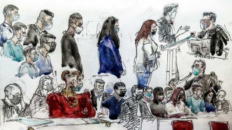 Cyberharcèlement de Mila : quatre à six mois de prison avec sursis pour onze prévenus