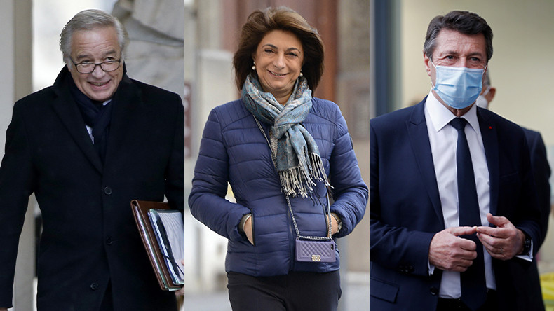 382 élus locaux PS et LR appellent à soutenir Macron