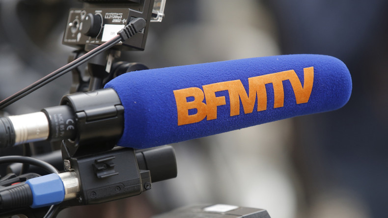Huées, altercation et exfiltration : tensions entre des journalistes de BFM et des manifestants