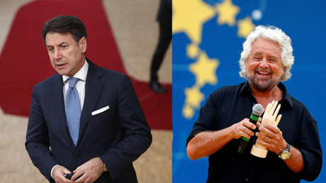 A gauche, l'ancien président du Conseil italien Giuseppe Conte, et à droite Beppe Grillo, fondateur et garant du Mouvement 5 Etoiles.