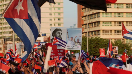 Des manifestants rassemblés à La Havane, à Cuba, le 17 juillet, en soutien à la révolution.