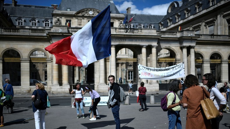 «Inique» : la validation du pass sanitaire par les Sages indigne une partie de l'opposition