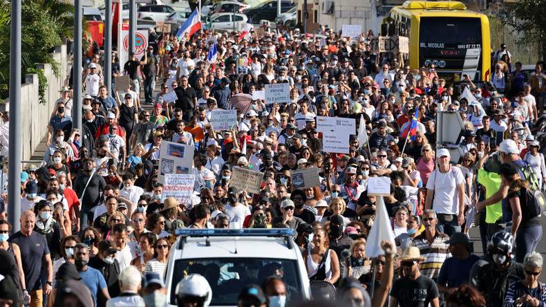 Nouveau samedi de manifestations anti-pass sanitaire, à deux jours de son entrée en vigueur