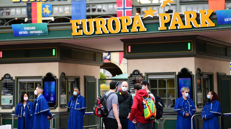 Un parc d'attractions allemand supprime ses bracelets distinguant les non-immunisés contre le Covid
