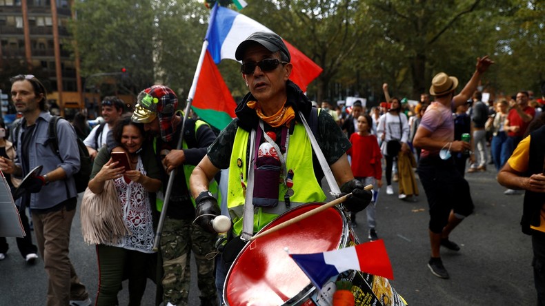 Manifestations contre le pass sanitaire : 323 294 participants le 28 août, selon Le Nombre jaune