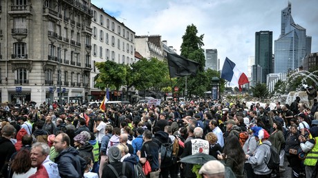 Une manifestation contre le pass sanitaire, à Neuilly-sur-Seine, le 7 août 2021 (image d'illustration)
