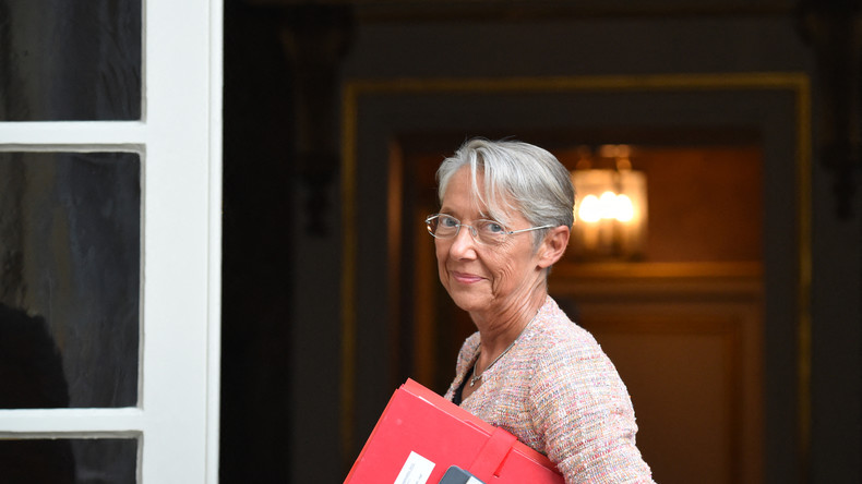 Un assouplissement du pass sanitaire dans les centres commerciaux examiné «dans les prochains jours»