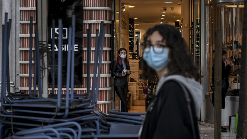 Le port du masque en extérieur n'est plus obligatoire au Portugal