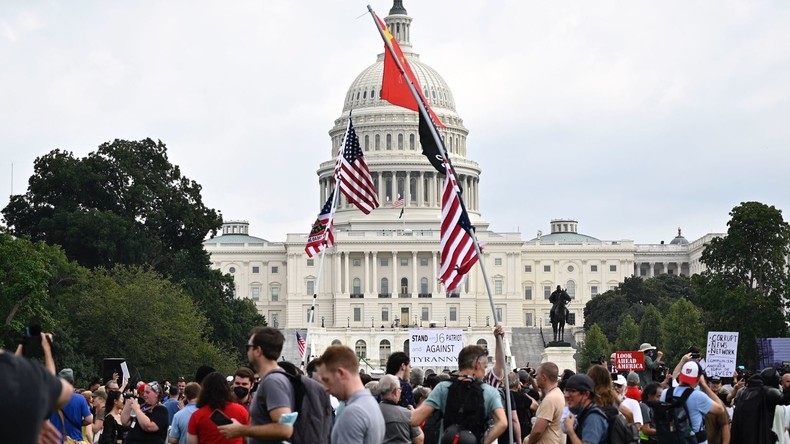 Etats-Unis : manifestation de soutien aux personnes arrêtées le 6 janvier au Capitole (VIDEOS)