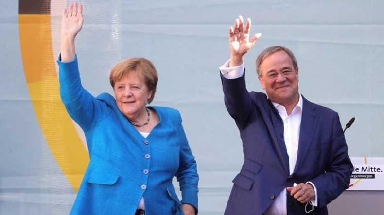 Angela Merkel, sur le départ, monte au front pour soutenir son dauphin Armin Laschet en difficulté
