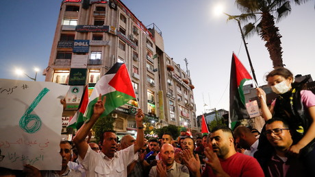 Des manifestants participent à une manifestation de solidarité avec les prisonniers palestiniens dans les prisons israéliennes, à Ramallah, en Cisjordanie occupée par Israël, le 8 septembre 2021.
