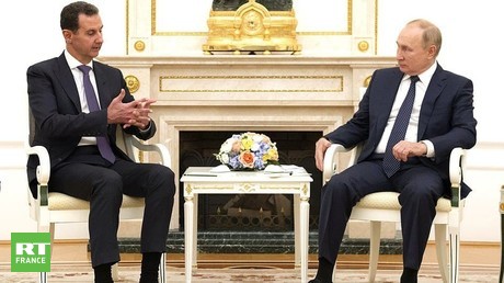 Le président russe et son homologue syrien au Kremlin le 13 septembre 2021