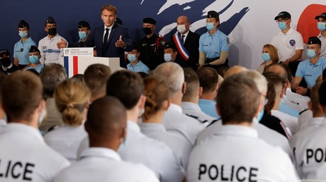 Emmanuel Macron s'adresse aux membres des forces de l'ordre le 14 septembre à Roubaix (Nord), en amont de son discours de clôture du Beauvau de la sécurité (image d'illustration).