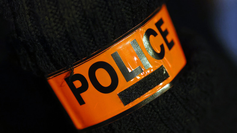 Des policiers pris pour cibles et 13 véhicules incendiés lors de violences urbaines à Alençon