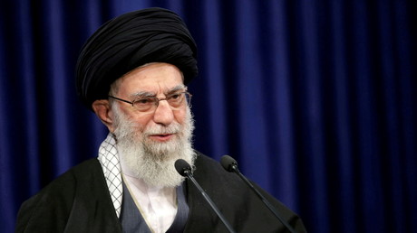 Le guide suprême iranien, l'ayatollah Ali Khamenei, prononce un discours télévisé à Téhéran, en Iran, le 8 janvier 2021.