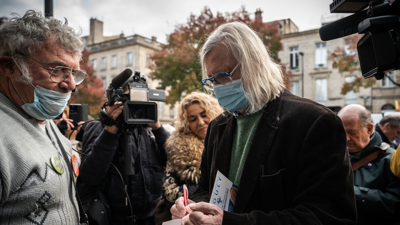 Bordeaux : manifestation de soutien à Raoult devant la chambre disciplinaire de l’Ordre des médecins