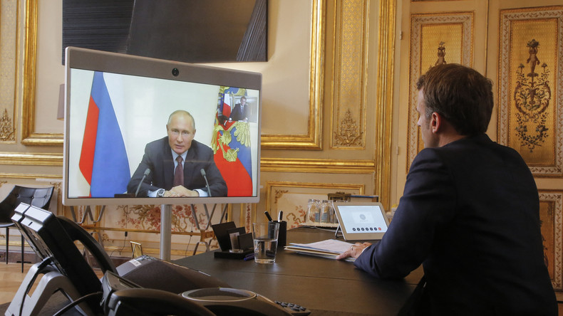 Frontière polono-biélorusse : Emmanuel Macron et Vladimir Poutine appellent à une «désescalade»