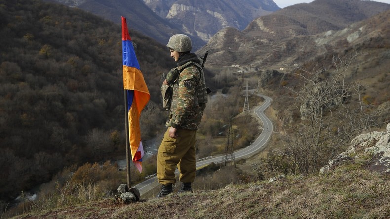 L'Arménie annonce un cessez-le-feu avec l'Azerbaïdjan après une médiation conduite par la Russie