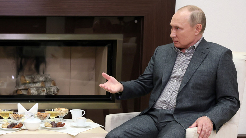 Vladimir Poutine annonce avoir reçu une dose de rappel du vaccin russe