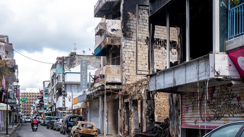 Guadeloupe: la réponse de l'exécutif critiquée par les oppositions de droite comme de gauche