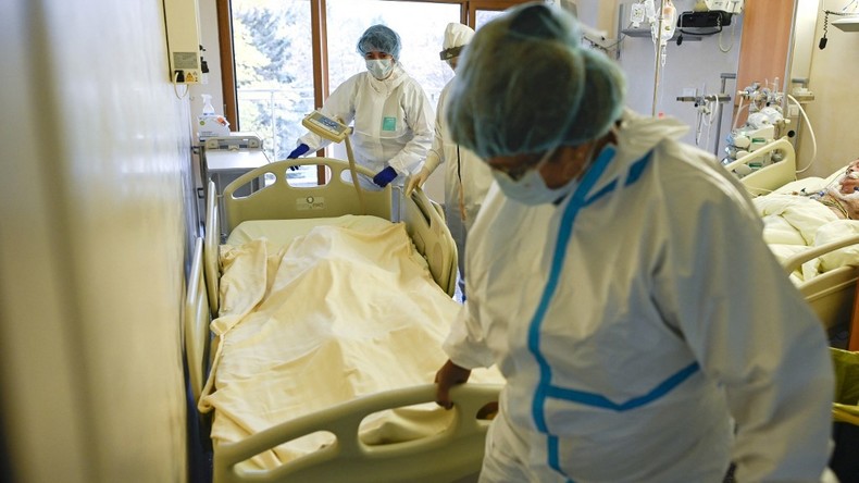 Covid : selon l'OMS, l'Europe pourrait déplorer 700 000 morts supplémentaires d'ici le printemps