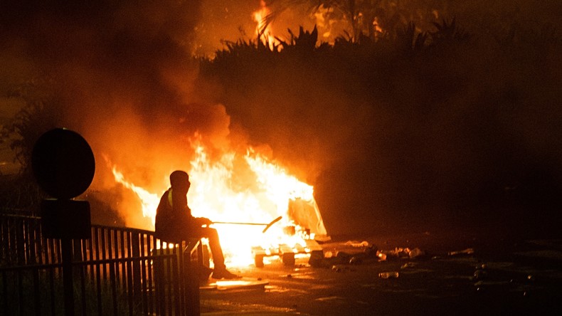 Des journalistes ciblés par des coups de feu dans la ville martiniquaise de Fort-de-France (VIDEO)