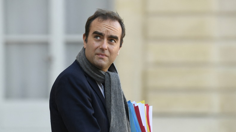 Le gouvernement se dit «prêt à parler» de l'autonomie de la Guadeloupe face à la crise aux Antilles