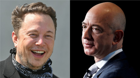 A gauche : Elon Musk (SpaceX) ; à droite : Jeff Bezos (Blue Origin).