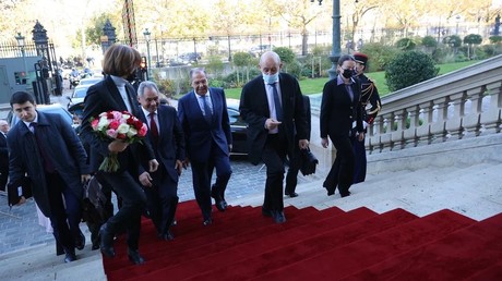 De gauche à droite : Florence Parly (ministre française des Armées), Sergueï Choïgou  (ministre russe de la Défense), Sergueï Lavrov (chef de la diplomatie russe)  et Jean-Yves Le Drian (ministre français des Affaires étrangères), à Paris le 12 novembre 2021.
